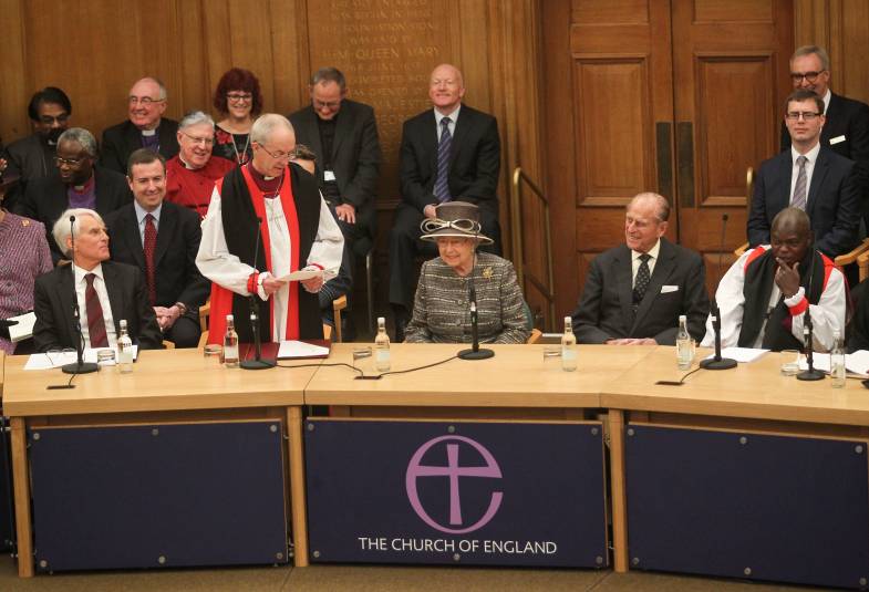 Archbishop Justin welcomes The Queen to General Synod, 24 November 2015 (Photograph: Andrew Dunsmore/Picture Partnership) 