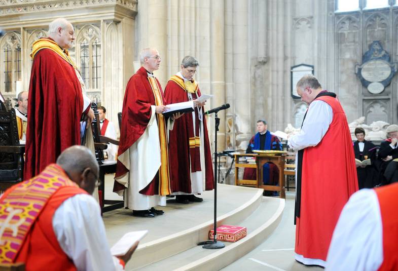 Archbishop Justin Welby consecrates Bishop David Williams at Winchester Cathedral.