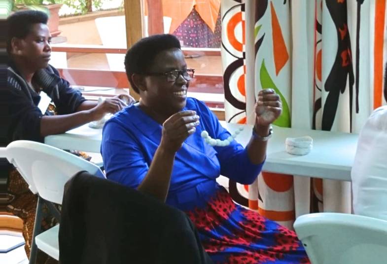 Caroline Welby leads a retreat for clergy wives in Burundi 