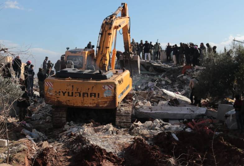 Clearing rubble in Syria earthquake
