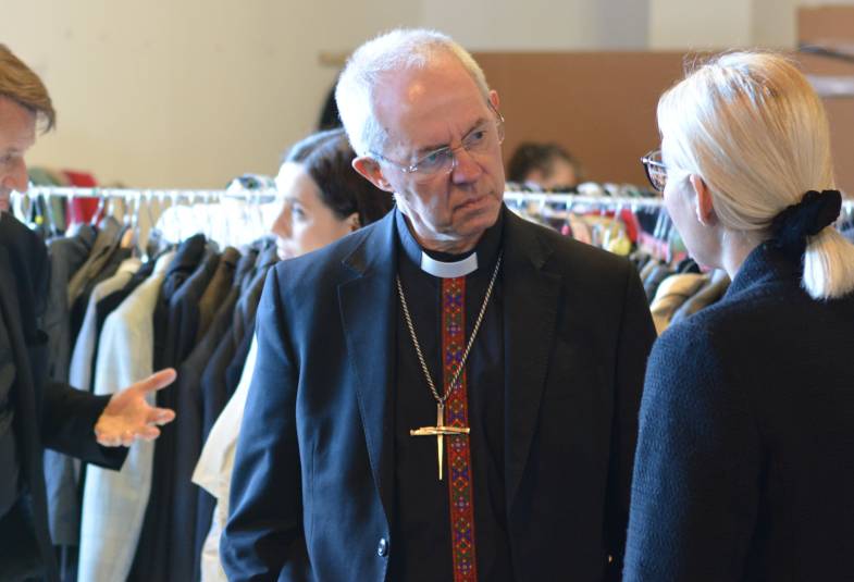 Archbishop of Canterbury spends time with Ukrainian refugees in Romania 