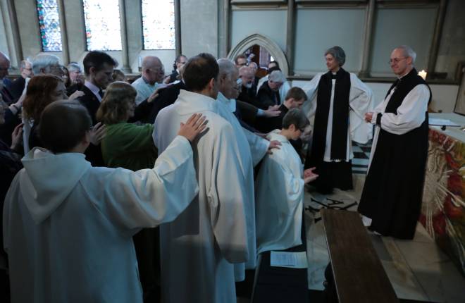 Archbishop commissioning key members of Community of St Anselm